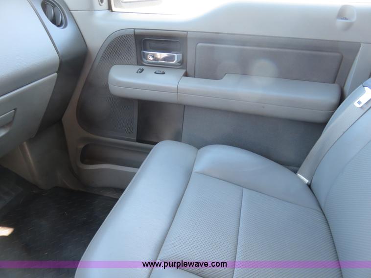 image for item K7189 2005 Ford F150 SuperCab pickup truck