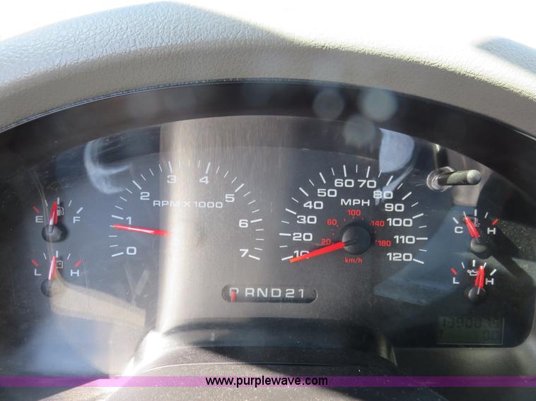 image for item K7189 2005 Ford F150 SuperCab pickup truck