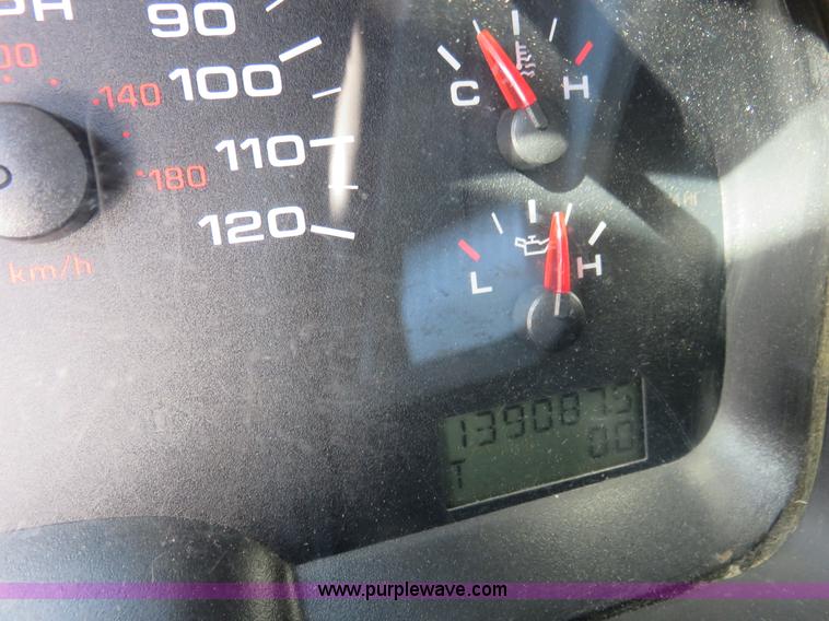 image for item K7189 2005 Ford F150 SuperCab pickup truck