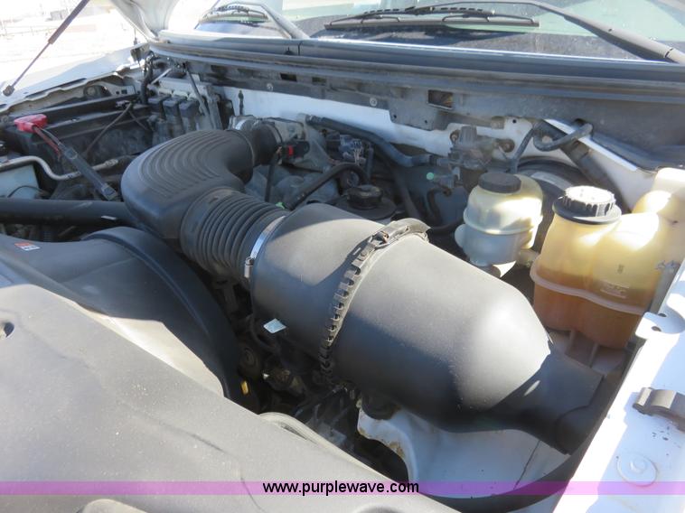 image for item K7189 2005 Ford F150 SuperCab pickup truck