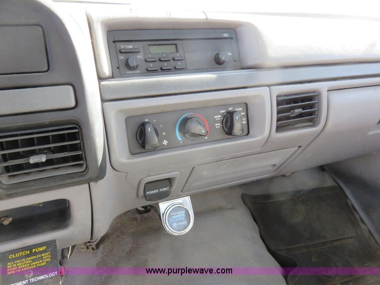 image for item K7191 1994 Ford F450 Super Duty bucket truck