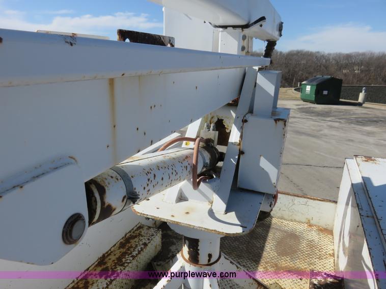 image for item K7191 1994 Ford F450 Super Duty bucket truck