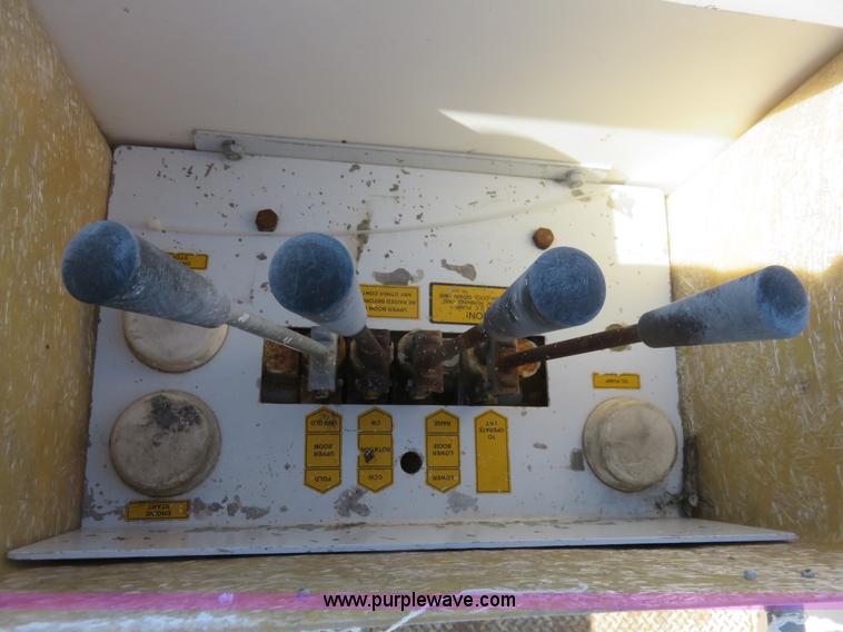 image for item K7191 1994 Ford F450 Super Duty bucket truck