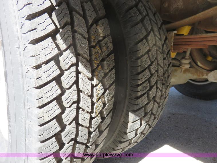 image for item K7191 1994 Ford F450 Super Duty bucket truck