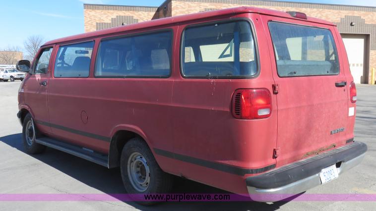 image for item K7193 1999 Dodge Ram Wagon B3500 Maxi van