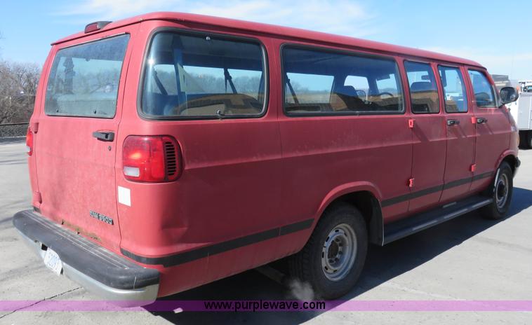 image for item K7193 1999 Dodge Ram Wagon B3500 Maxi van