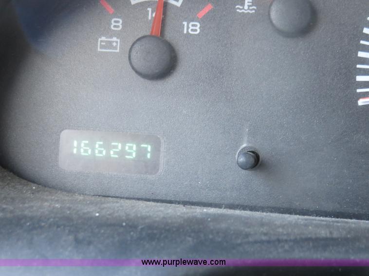 image for item K7193 1999 Dodge Ram Wagon B3500 Maxi van