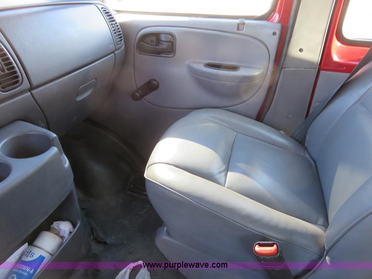 image for item K7193 1999 Dodge Ram Wagon B3500 Maxi van