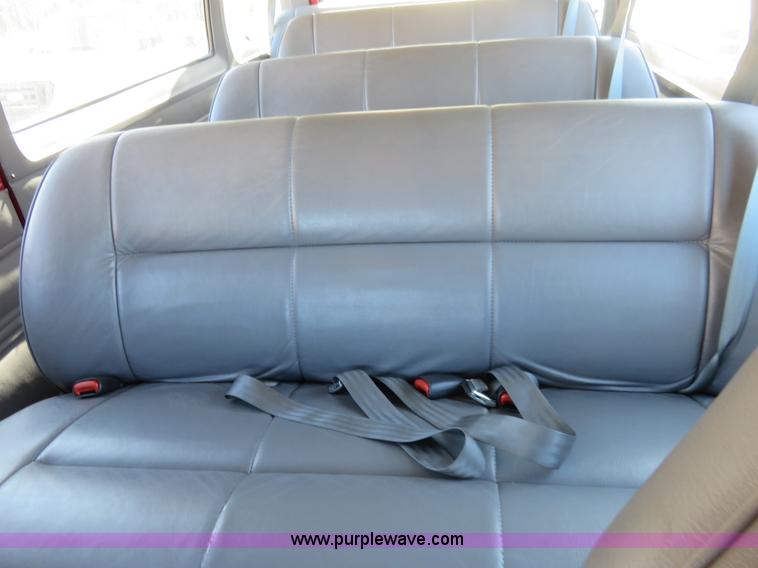 image for item K7193 1999 Dodge Ram Wagon B3500 Maxi van