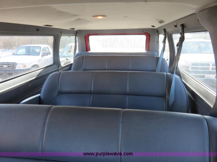 image for item K7193 1999 Dodge Ram Wagon B3500 Maxi van