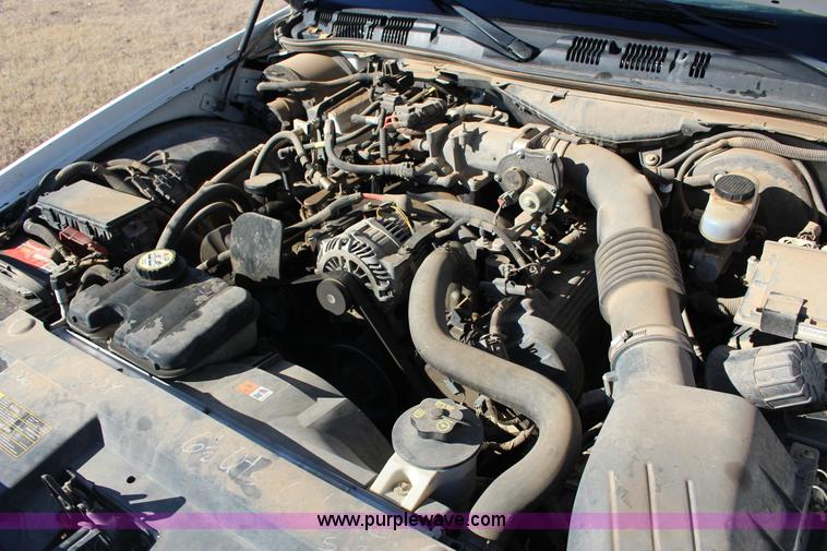 image for item L6592 2006 Ford Crown Victoria Police Interceptor