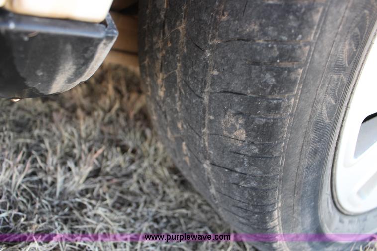 image for item L6592 2006 Ford Crown Victoria Police Interceptor