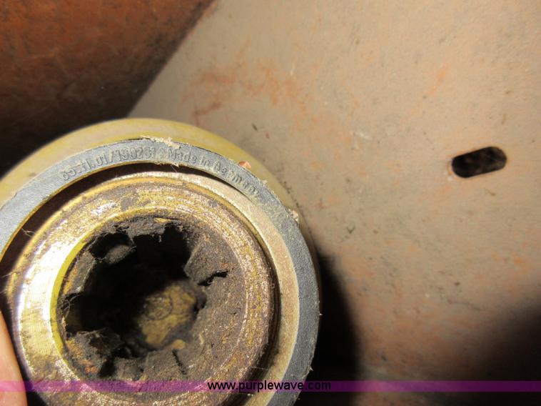 image for item AV9949 1995 Woods 5000 chipper/shredder