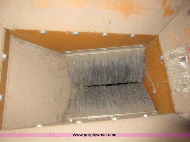 image for item AV9949 1995 Woods 5000 chipper/shredder