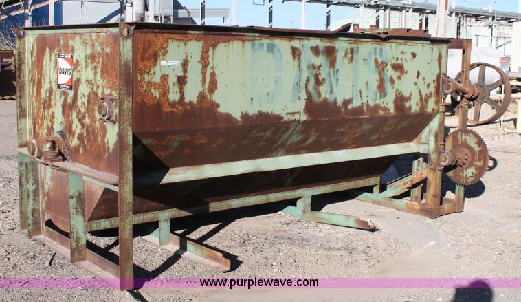 image for item AW9426 Davis feed mixer