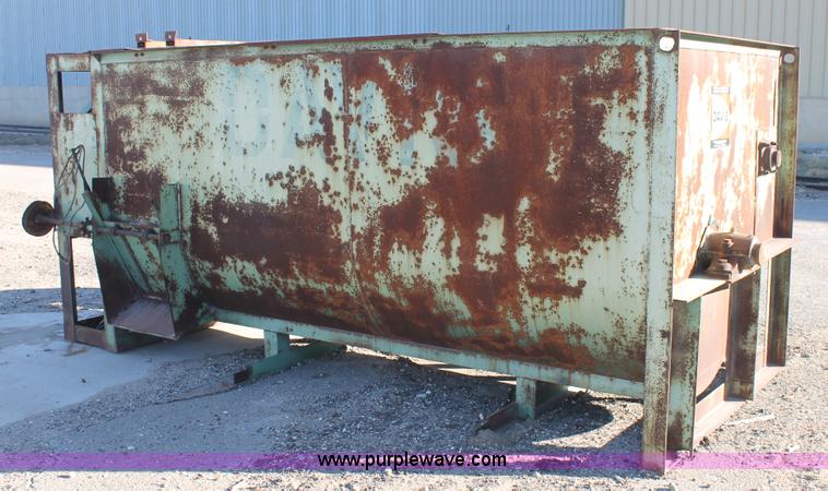 image for item AW9426 Davis feed mixer