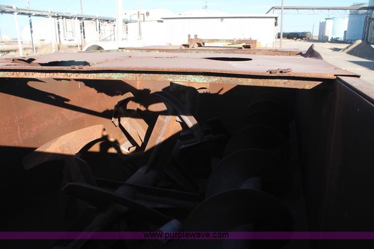 image for item AW9426 Davis feed mixer