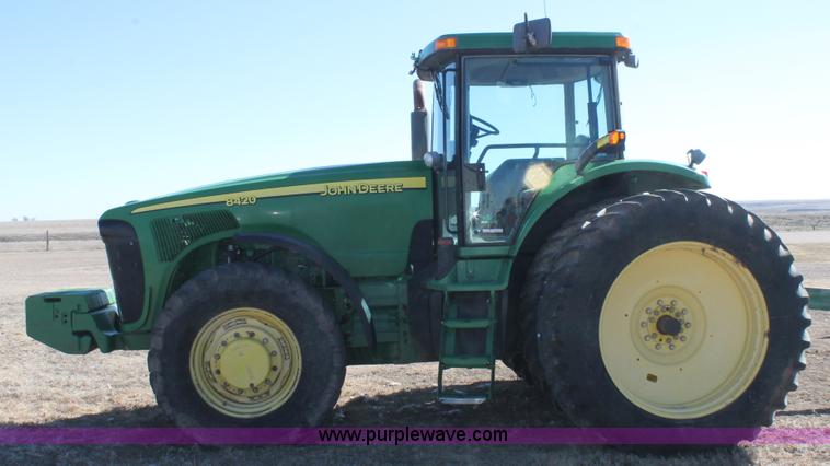image for item AW9429 2002 John Deere 8420 MFWD tractor