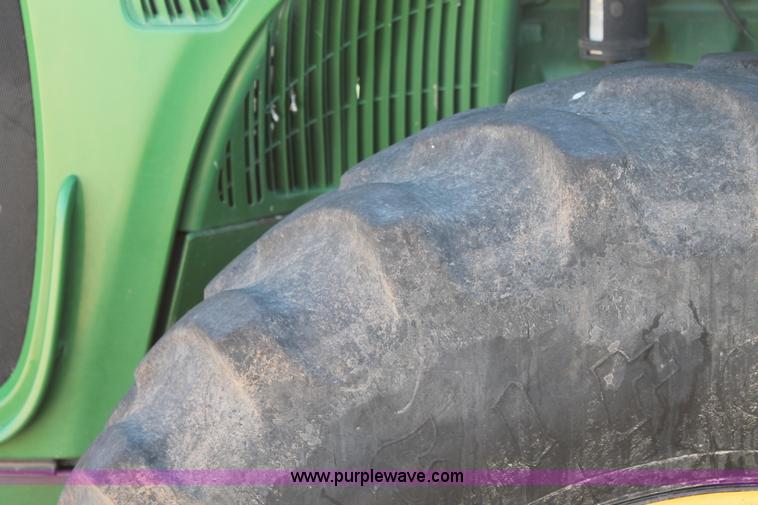 image for item AW9429 2002 John Deere 8420 MFWD tractor