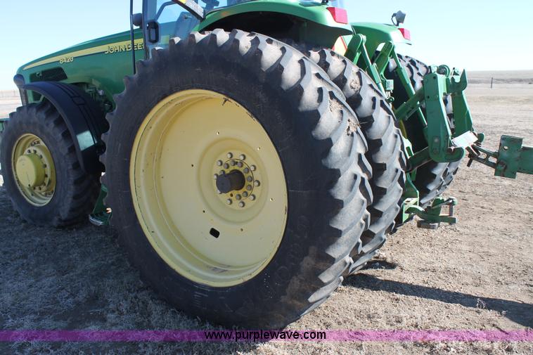 image for item AW9429 2002 John Deere 8420 MFWD tractor