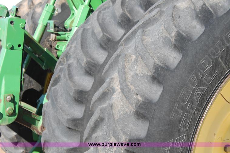 image for item AW9429 2002 John Deere 8420 MFWD tractor