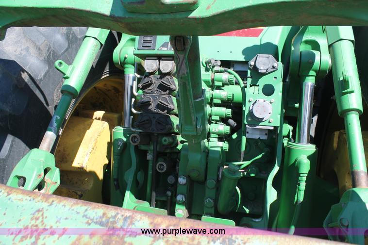 image for item AW9429 2002 John Deere 8420 MFWD tractor