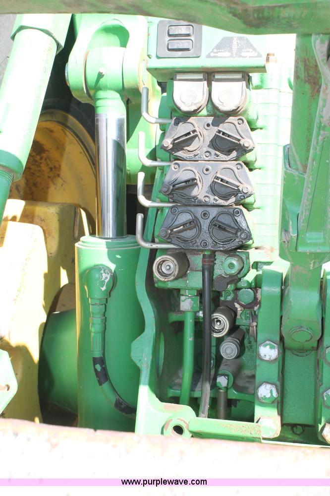 image for item AW9429 2002 John Deere 8420 MFWD tractor