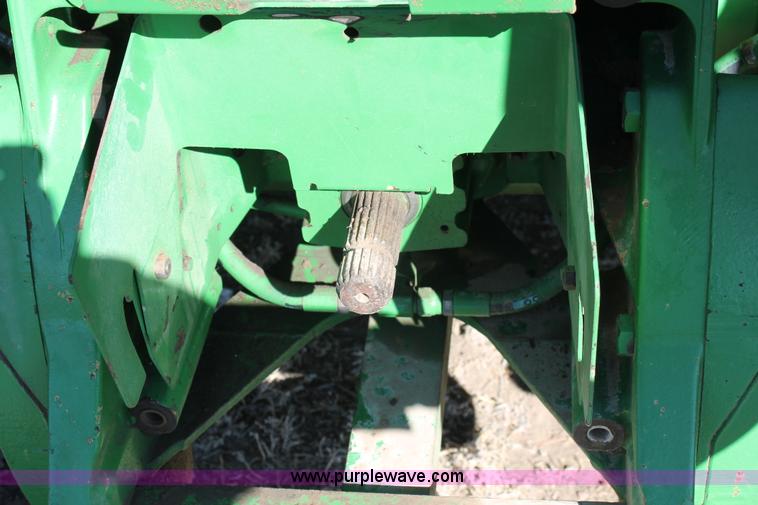 image for item AW9429 2002 John Deere 8420 MFWD tractor