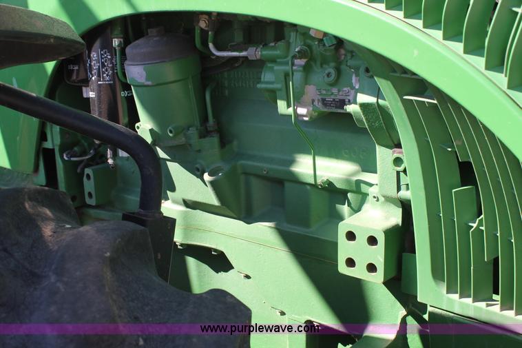 image for item AW9429 2002 John Deere 8420 MFWD tractor