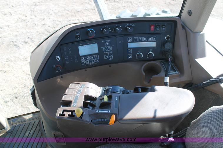 image for item AW9429 2002 John Deere 8420 MFWD tractor