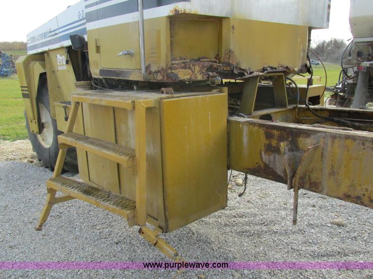 image for item AW9822 1992 Ag-Chem TerraGator 1803 applicator cab and chassis