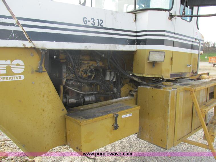 image for item AW9822 1992 Ag-Chem TerraGator 1803 applicator cab and chassis