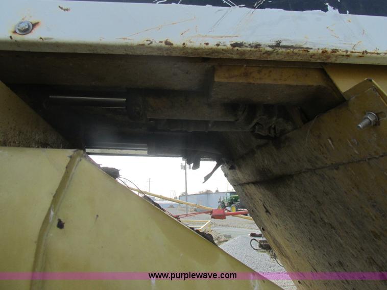 image for item AW9822 1992 Ag-Chem TerraGator 1803 applicator cab and chassis