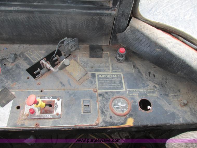 image for item AW9822 1992 Ag-Chem TerraGator 1803 applicator cab and chassis