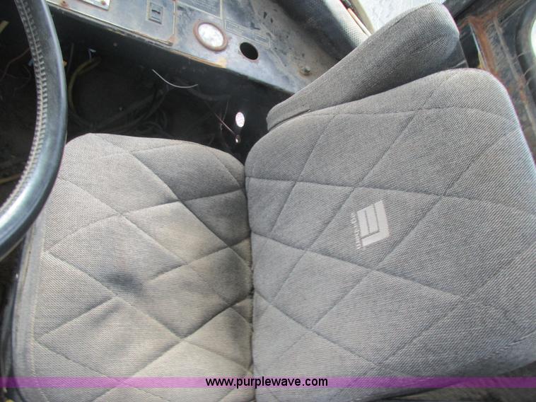 image for item AW9822 1992 Ag-Chem TerraGator 1803 applicator cab and chassis