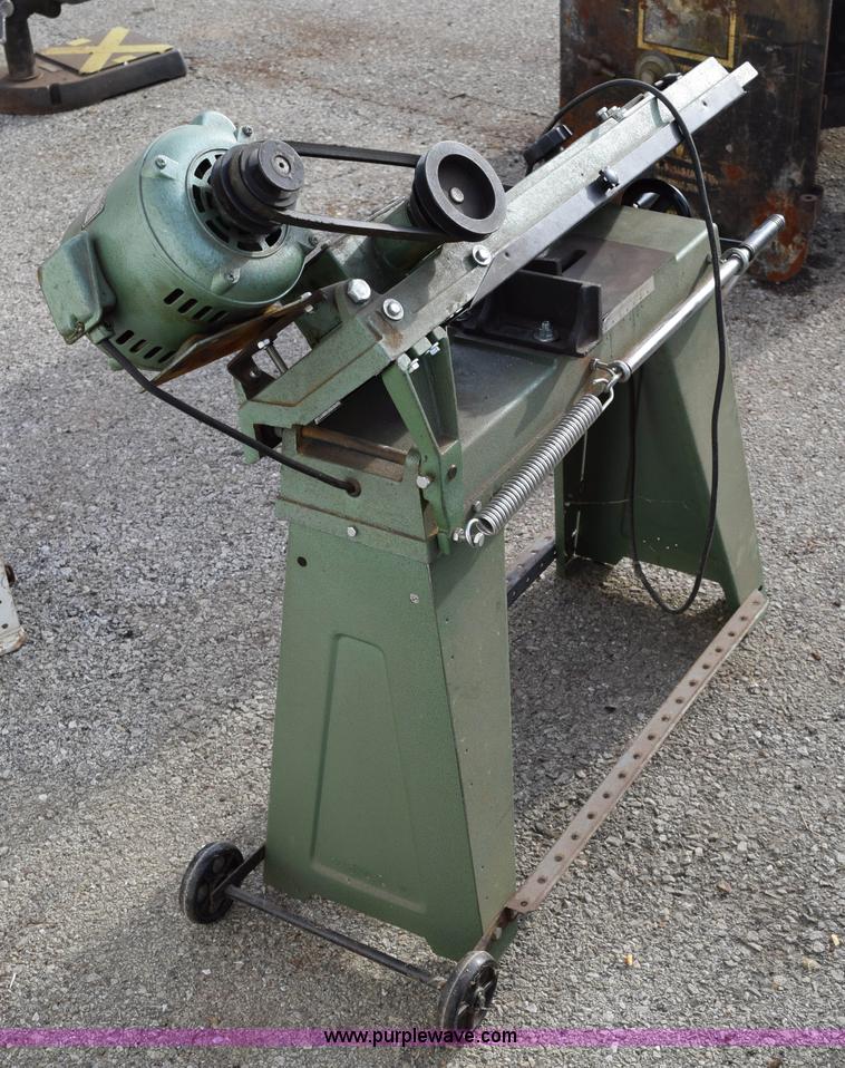 Cal-Hawk band saw in Riddleton, TN | Item BA9921 sold | Purple Wave