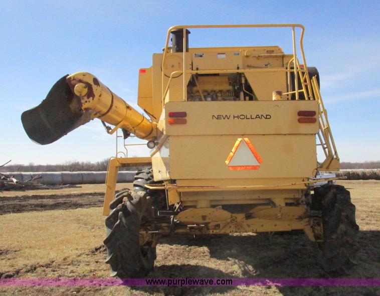 image for item D2297 1995 New Holland TR97 RWA combine