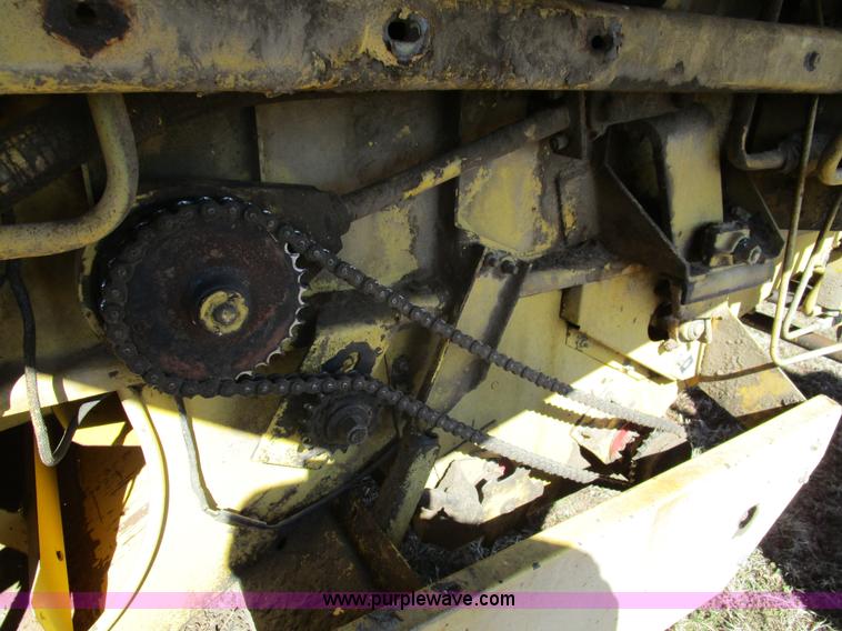 image for item D2297 1995 New Holland TR97 RWA combine