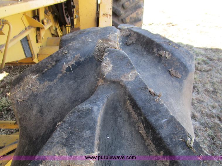 image for item D2297 1995 New Holland TR97 RWA combine