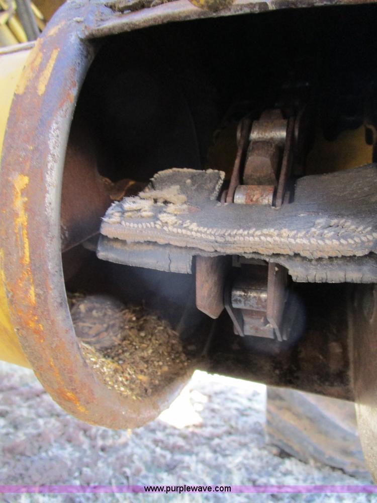 image for item D2297 1995 New Holland TR97 RWA combine