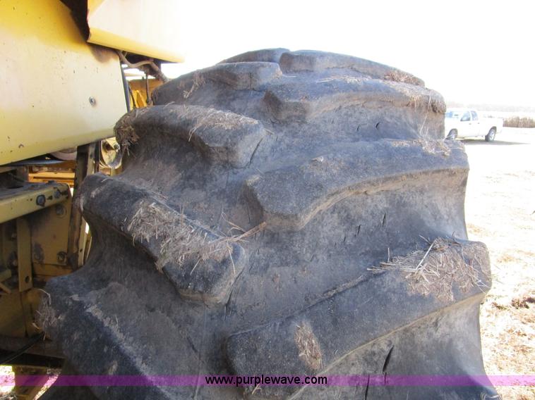image for item D2297 1995 New Holland TR97 RWA combine