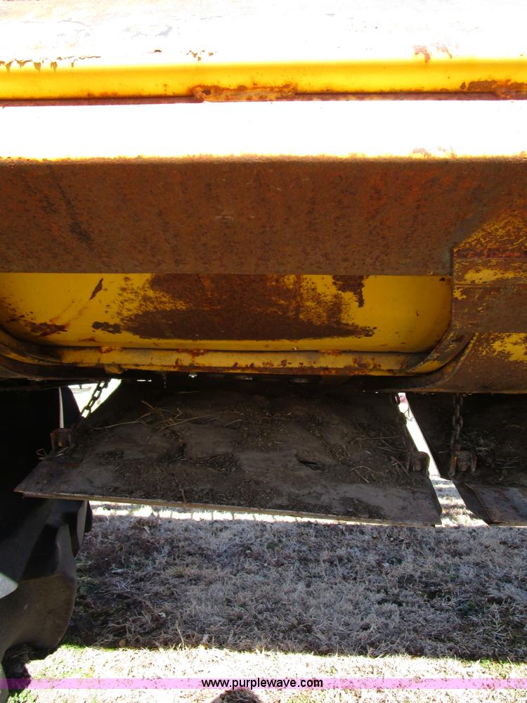 image for item D2297 1995 New Holland TR97 RWA combine