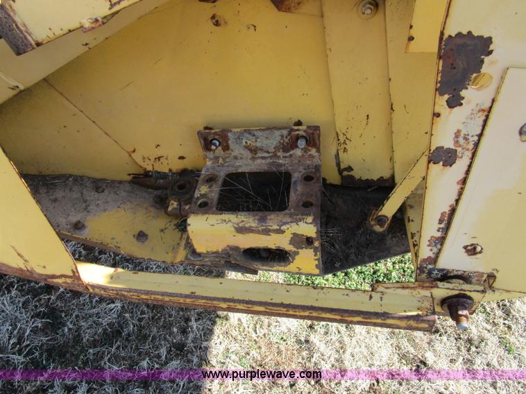 image for item D2297 1995 New Holland TR97 RWA combine