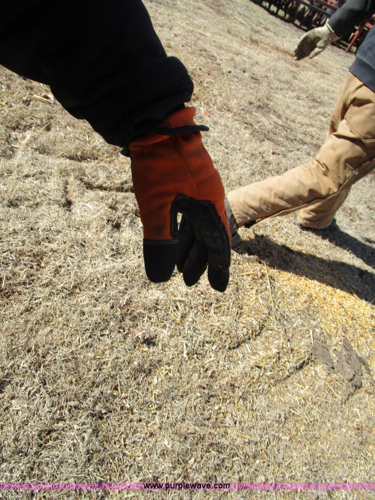 image for item D2297 1995 New Holland TR97 RWA combine