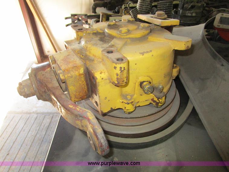 image for item D2297 1995 New Holland TR97 RWA combine