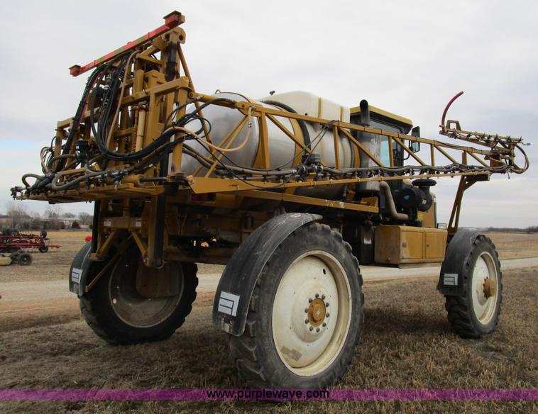 image for item D2300 2004 Ag-Chem RoGator 1064 self-propelled sprayer