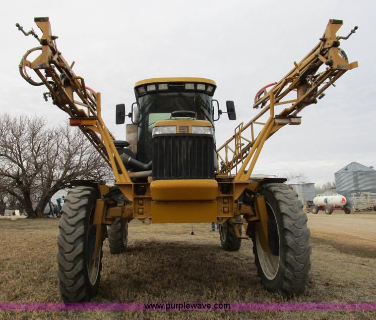 image for item D2300 2004 Ag-Chem RoGator 1064 self-propelled sprayer