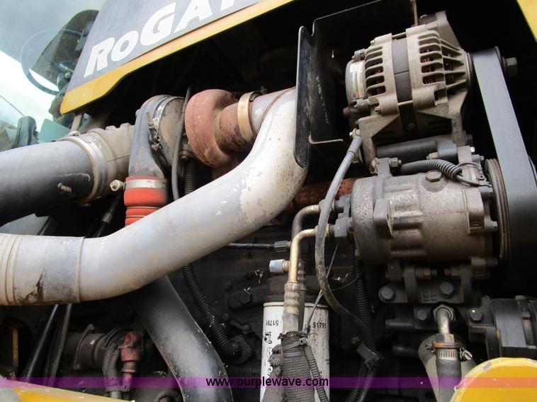 image for item D2300 2004 Ag-Chem RoGator 1064 self-propelled sprayer