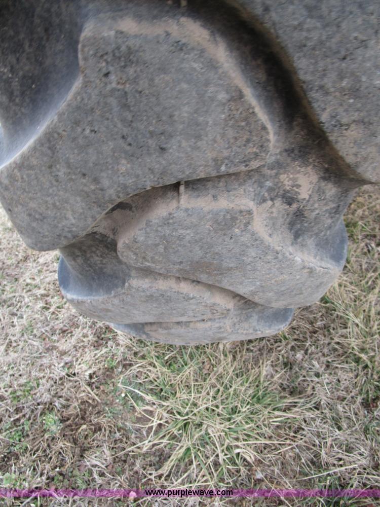 image for item D2300 2004 Ag-Chem RoGator 1064 self-propelled sprayer