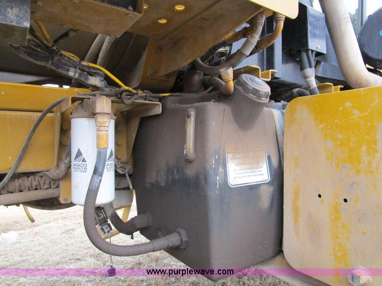 image for item D2300 2004 Ag-Chem RoGator 1064 self-propelled sprayer